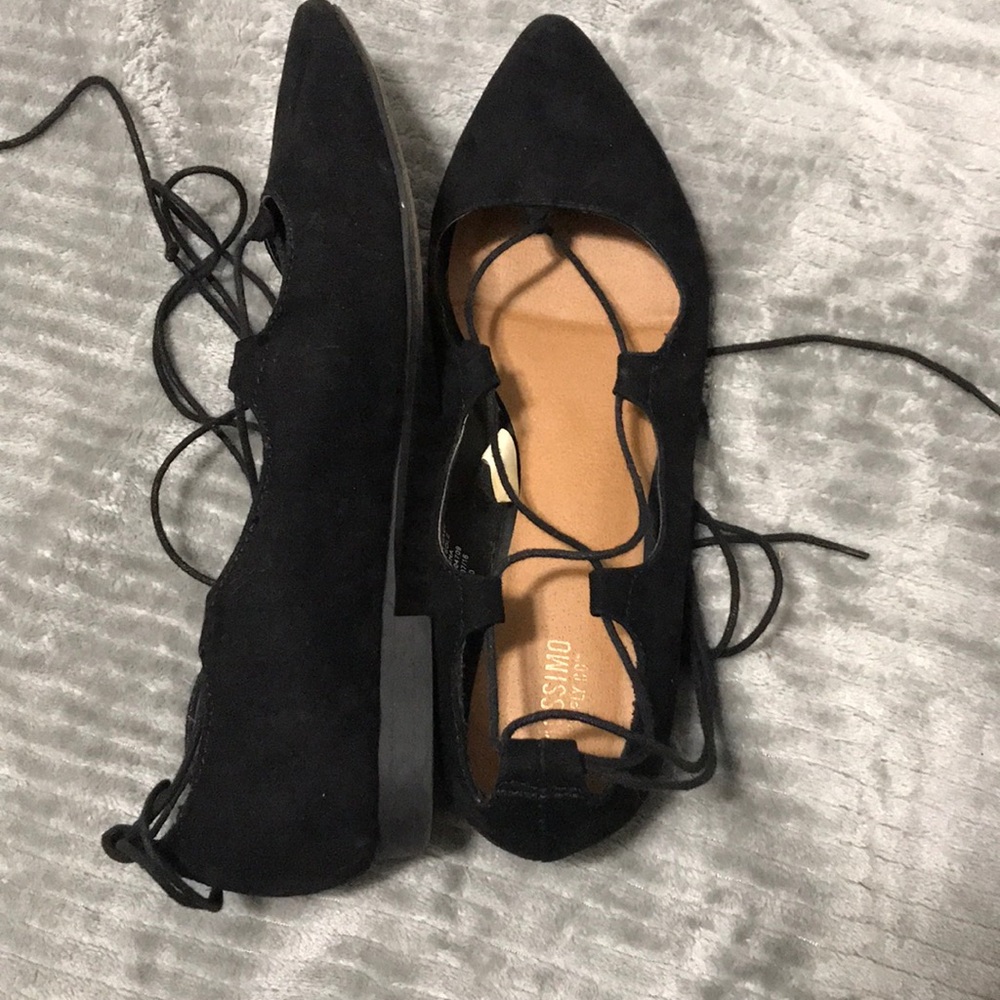 Lace up Black Flats